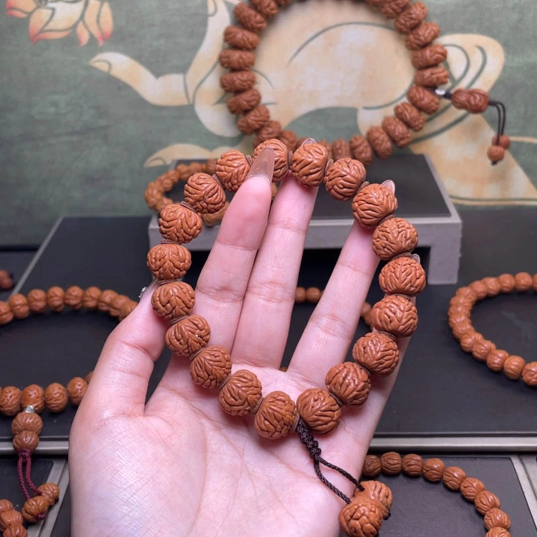 吊坠桃核16豹子头