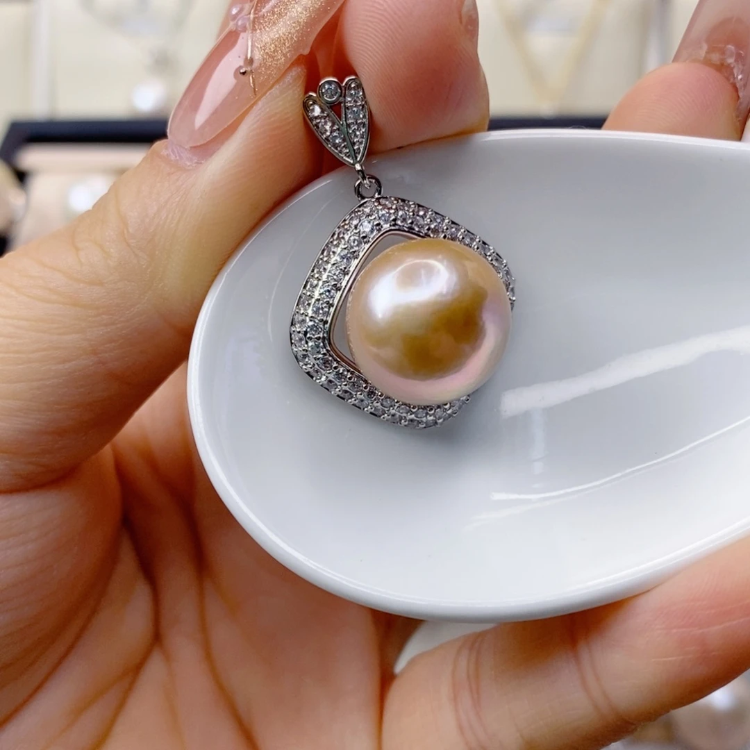 淡水珍珠吊坠(赠链)合金