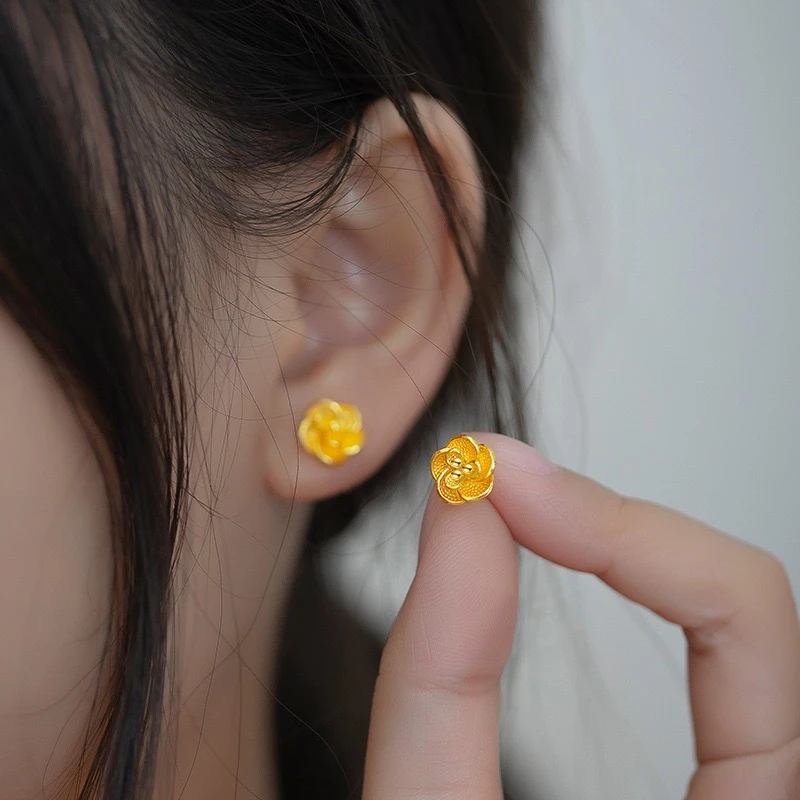 铜合金耳饰 梅花耳钉女气质精致时尚精致简约百搭国风