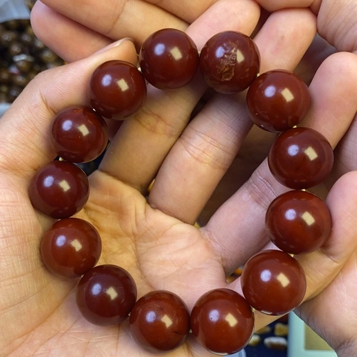 未镶嵌琥珀珠宝奇石