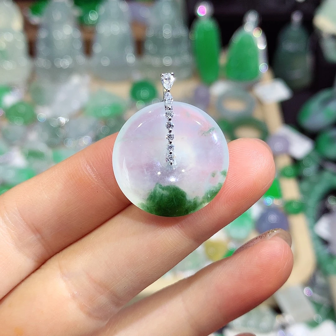 翡翠18K金镶嵌颈饰扣