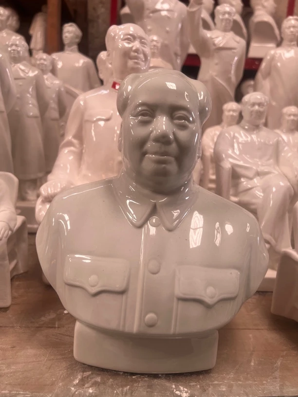 毛主席瓷像25公分老模新作促销