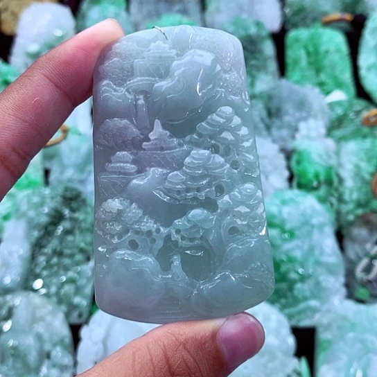 吊坠(不含链)未镶嵌翡翠