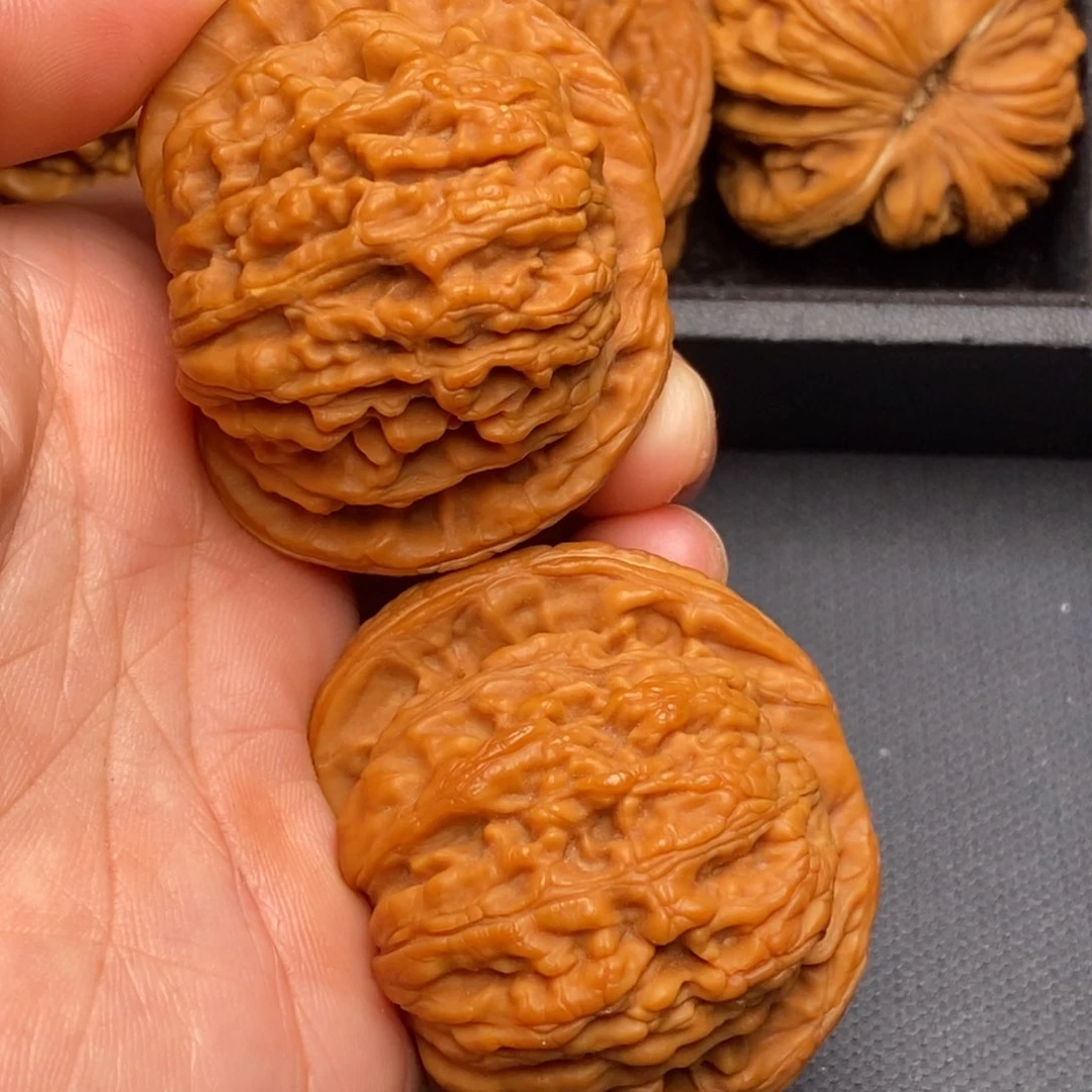 文玩核桃吊坠秦岭野生核桃