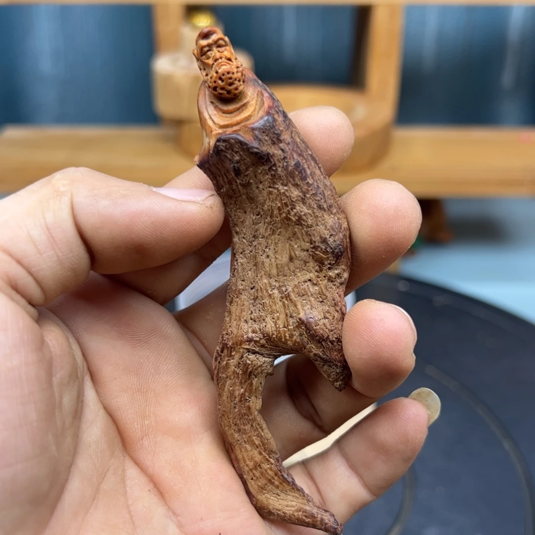 如***光木崖柏木摆件手把件