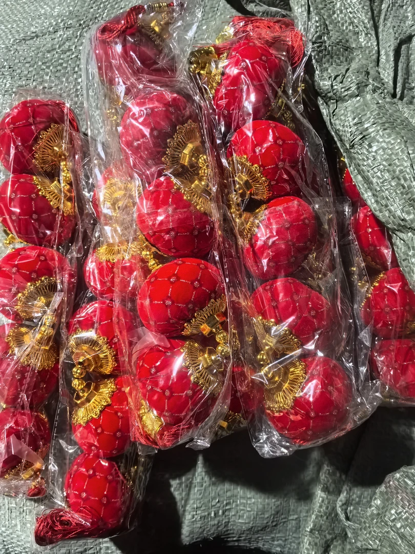 喜庆植绒灯笼挂饰用于室内外节日装饰