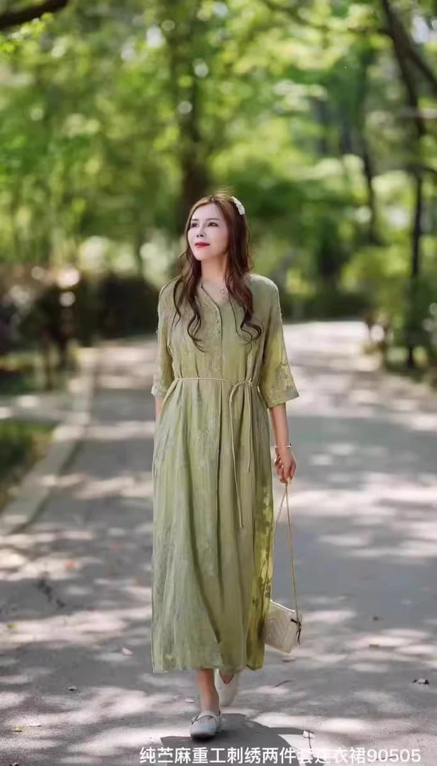 小莲~22457苎麻连衣裙重工水溶刺绣宽松显瘦V领侧系带双层长裙女