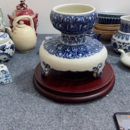 一个青花小小冒子架牧*