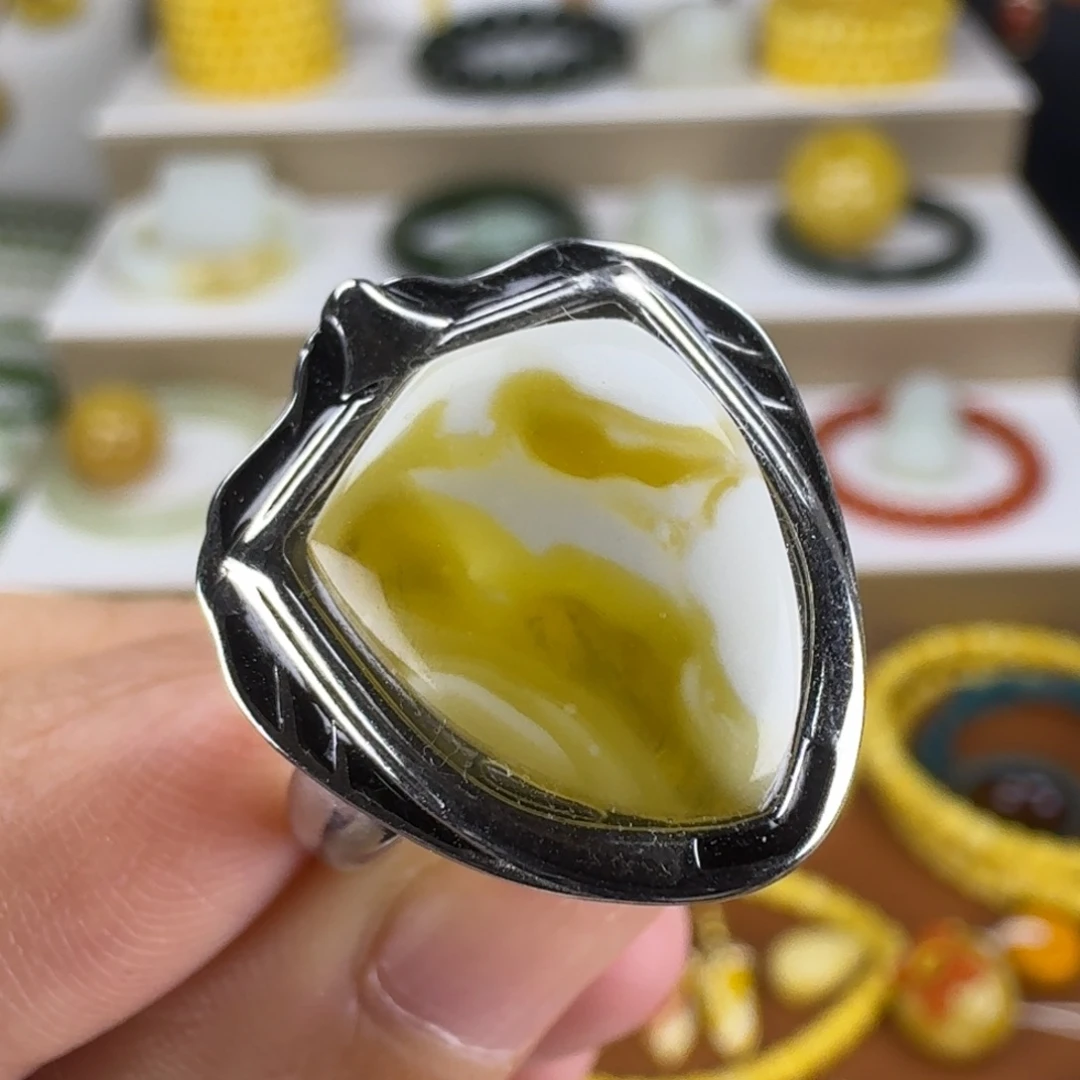 琥珀银S925镶嵌裸石天然蜜蜡金白男士戒指