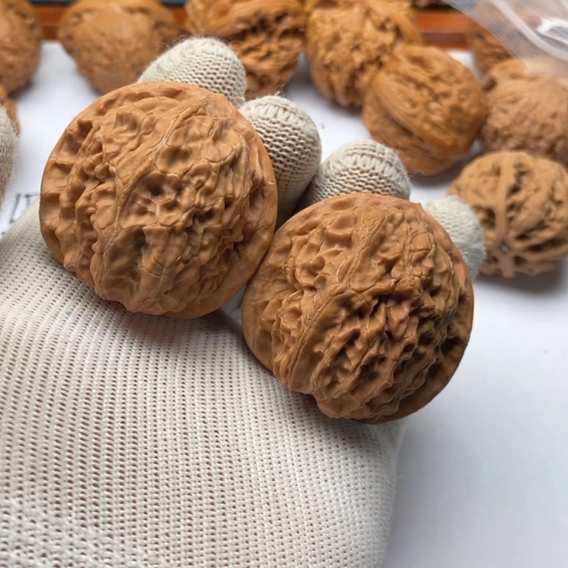 【闪购商品】文玩核桃把件冷*57金麒麟