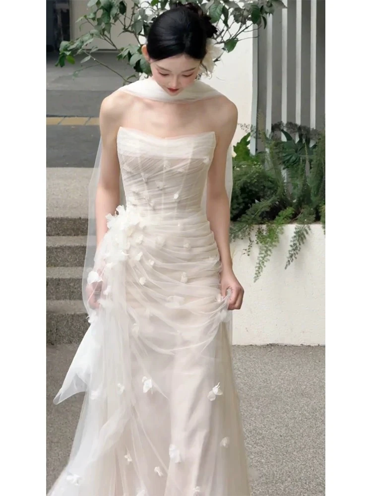 韩系抹胸白色旅拍轻婚纱礼服新娘2025新款高级质感超仙鱼尾出门纱