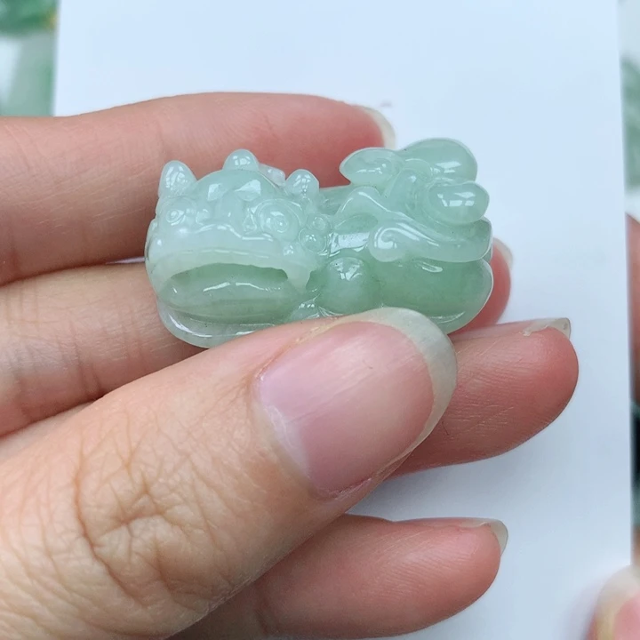 翡翠颈饰未镶嵌天然翡翠a货