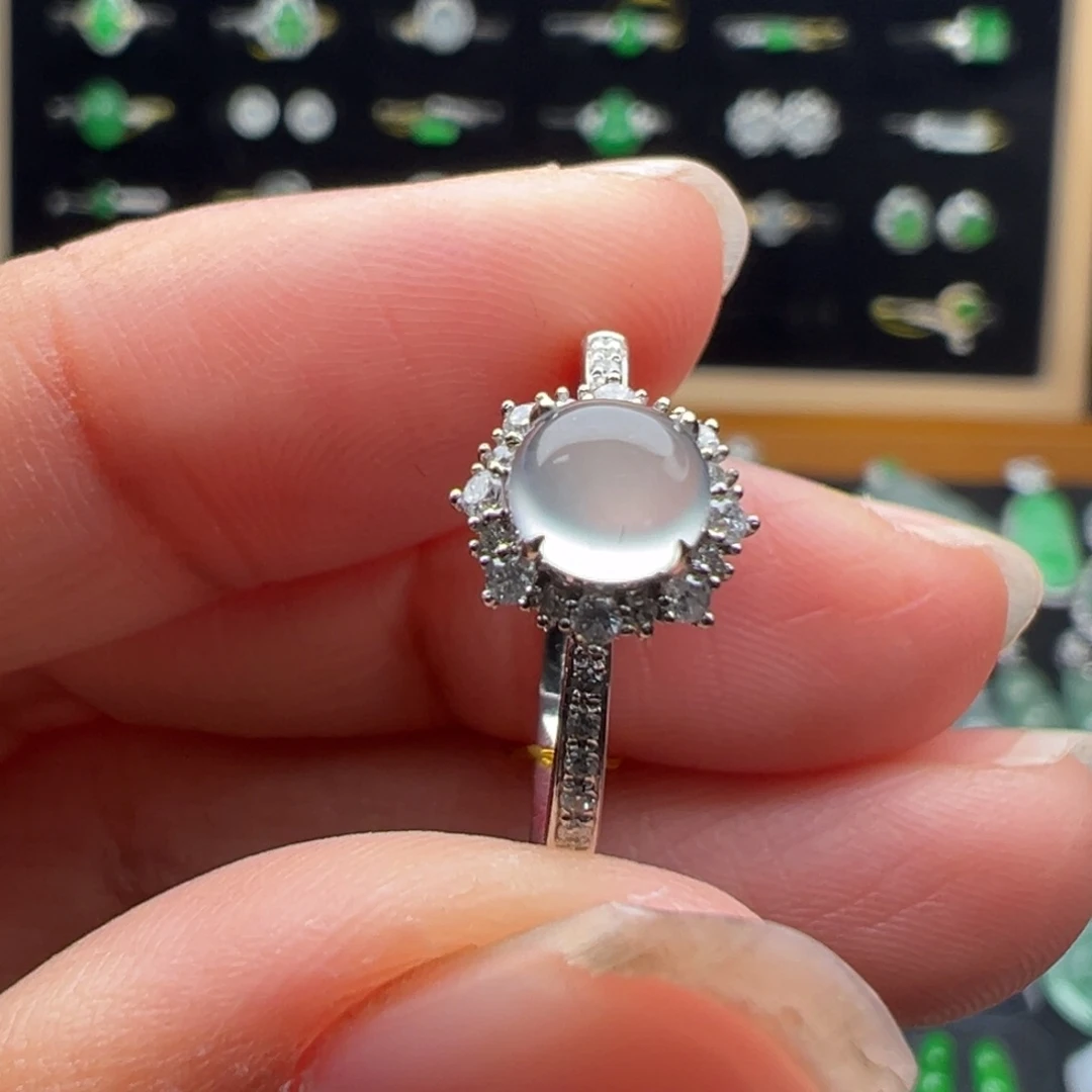 翡翠18K金镶嵌颈饰戒指