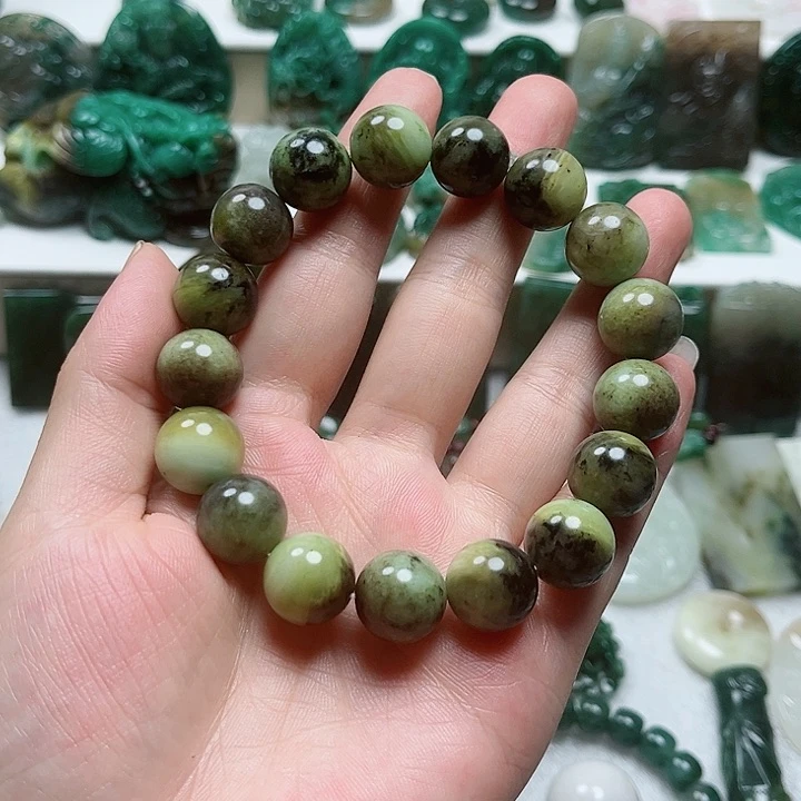 独山玉未镶嵌吊坠