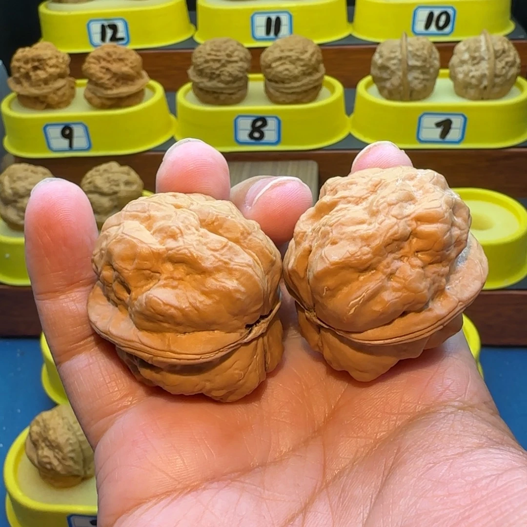 唐***队桃核把件金蟾疙瘩包