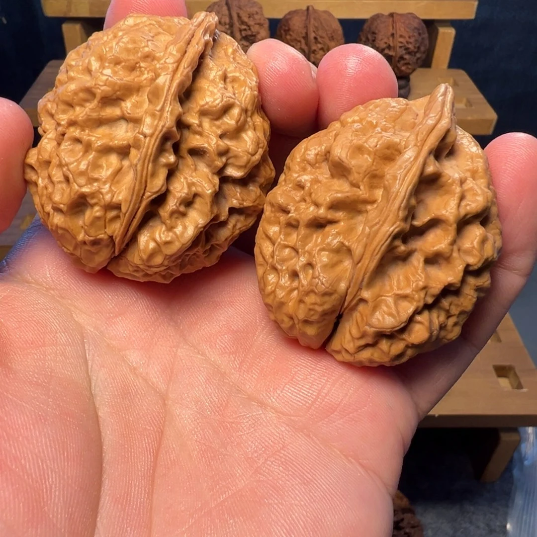 文玩核桃吊坠霸王蟾52mm（高）