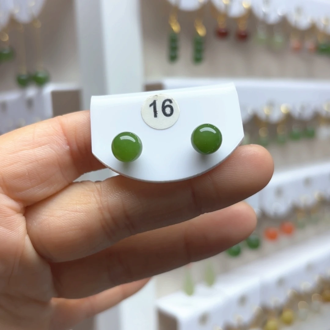 和田玉耳饰18K金镶嵌8mm