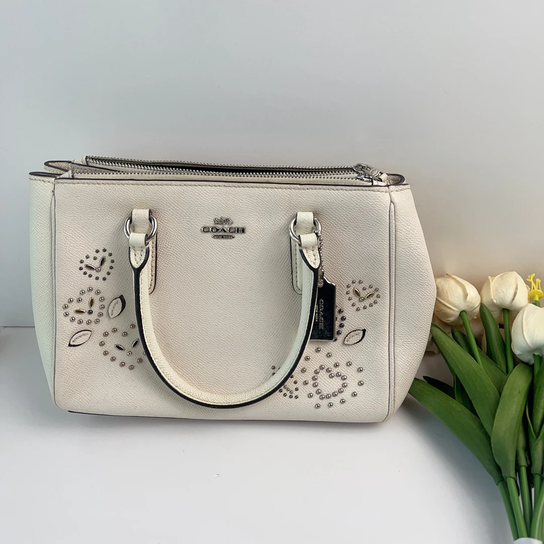 95新 COACH/蔻驰 蔻驰经典白色手提包