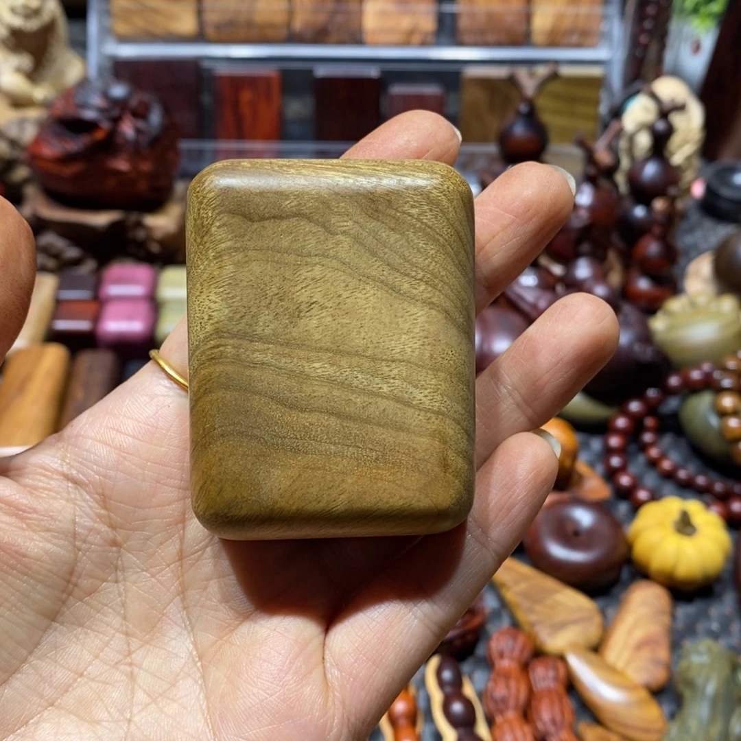 金丝楠w****s金丝楠木块一个