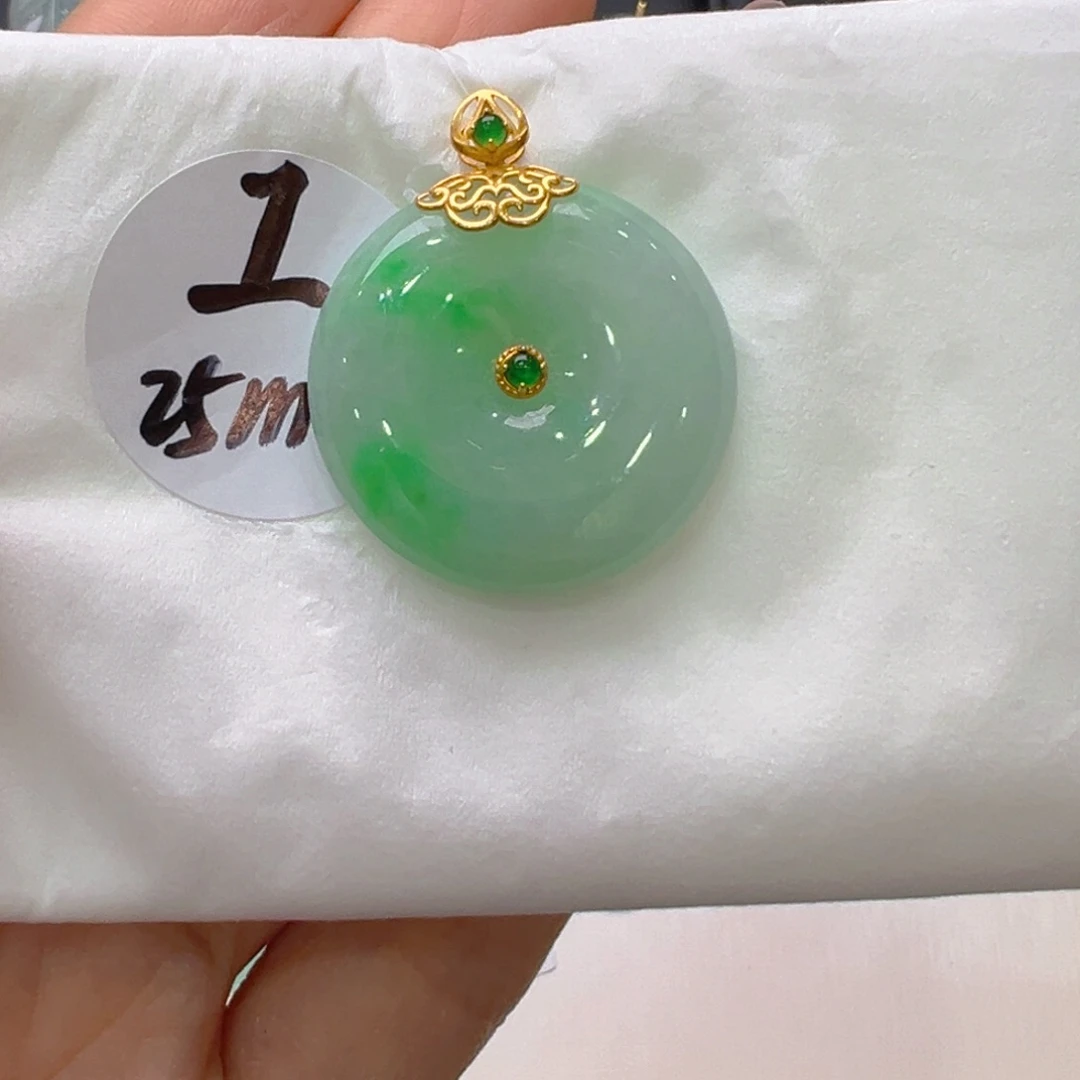 翡翠18K金镶嵌颈饰