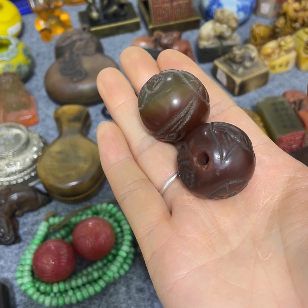 问***）铜摆件一个小物件。