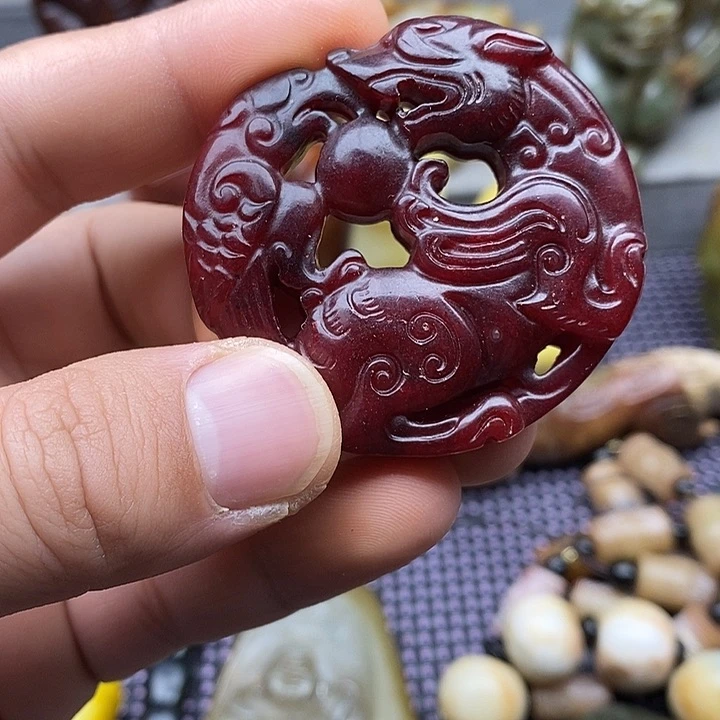 未镶嵌蛇纹石玉颈饰