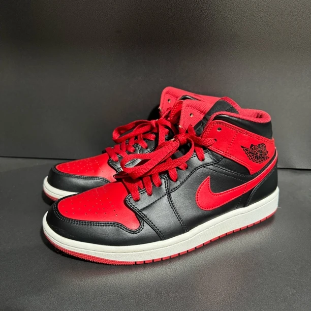 95新 AIR JORDAN 42.5码/aj1 黑红 中帮男款板鞋