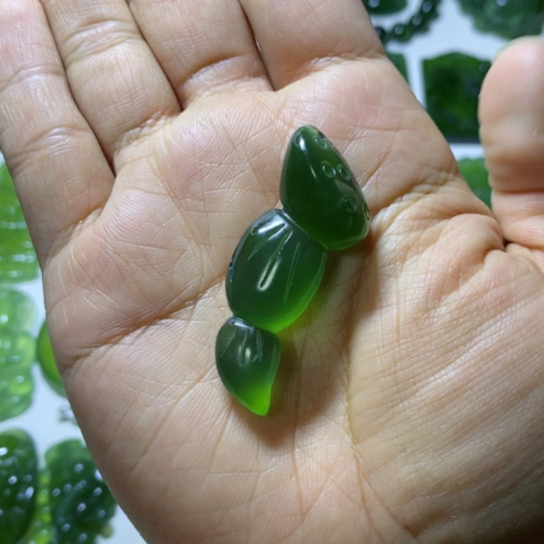 【闪购商品】未镶嵌蛇纹石玉颈饰