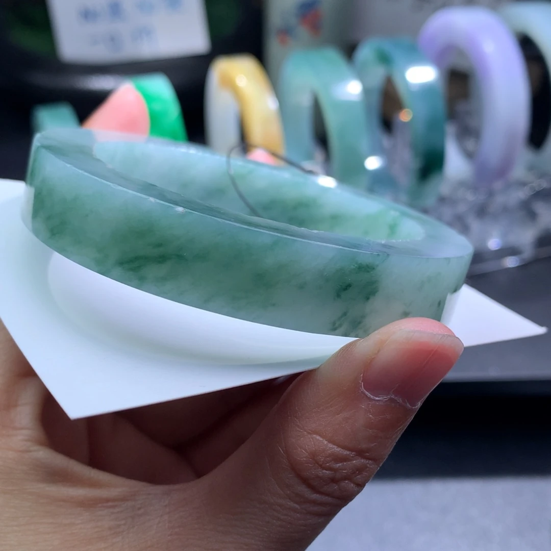 未镶嵌手镯定制翡翠