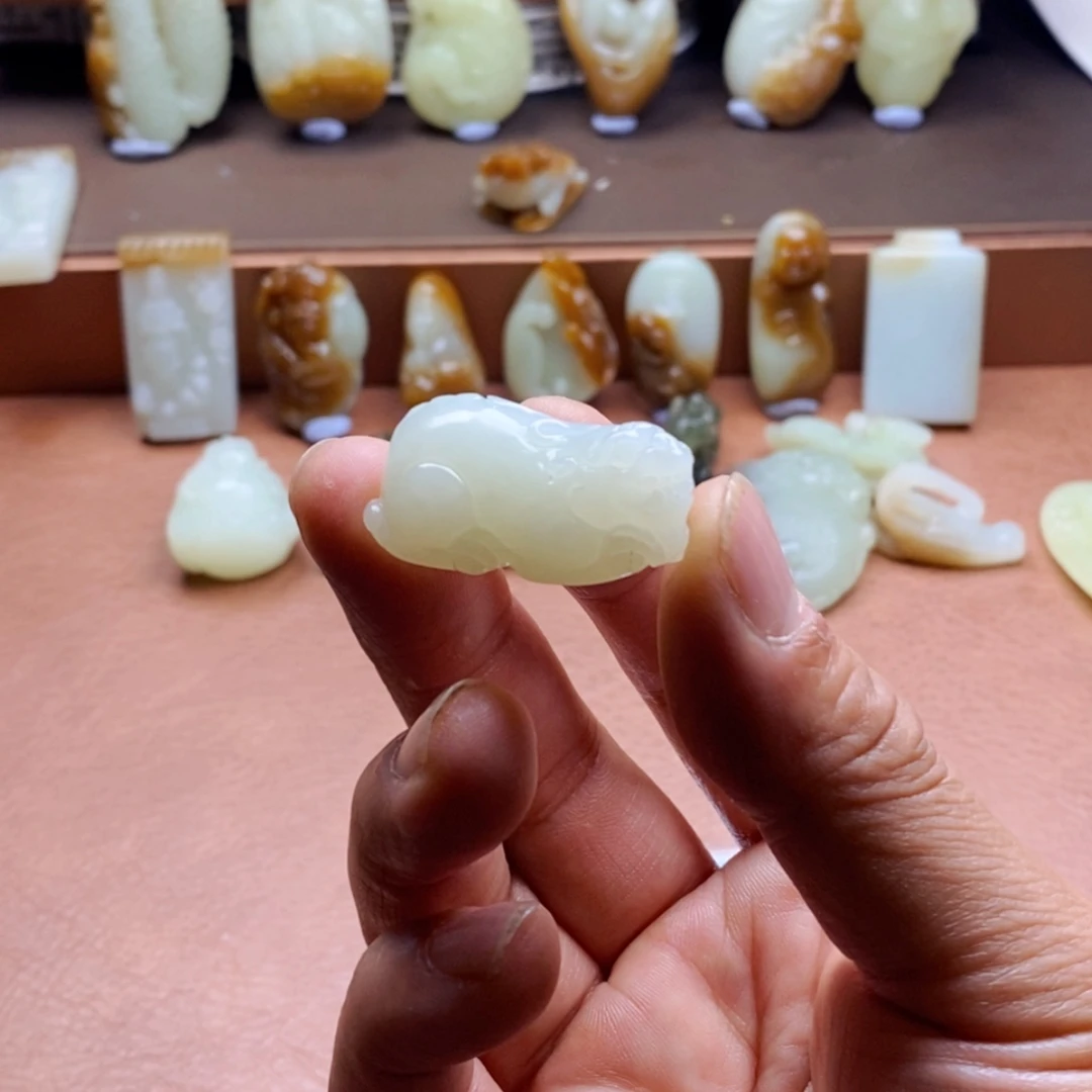 和田玉未镶嵌吊坠(不含链)