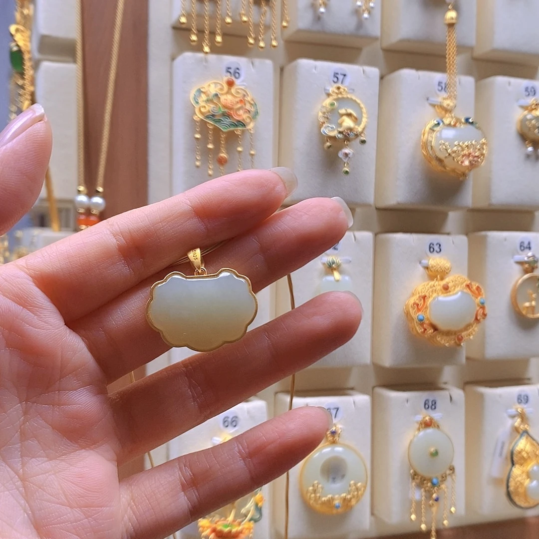 和田玉银S925镀金镶嵌颈饰