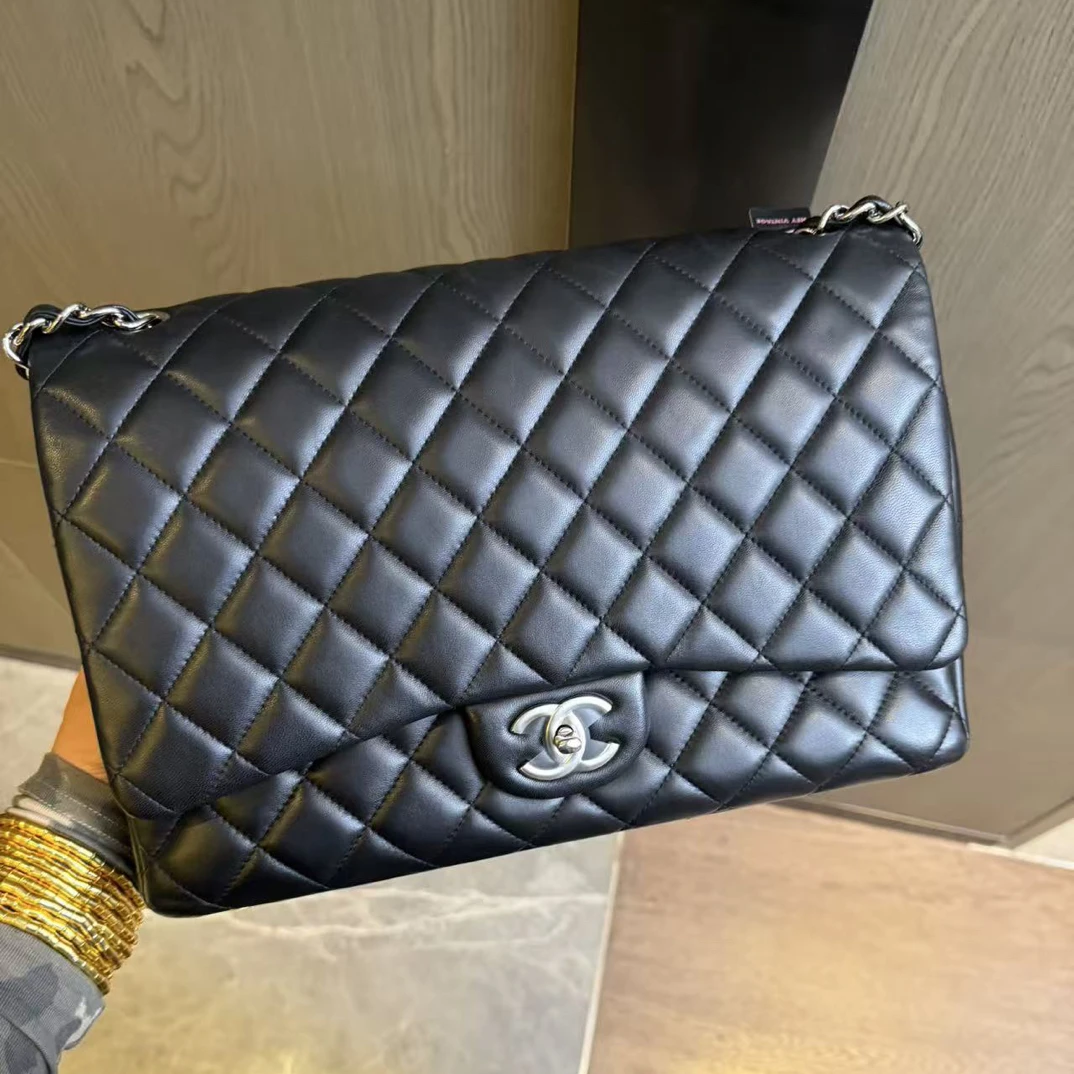 99新 Chanel/香奈儿 展会外场 黑银maxi cf机场包