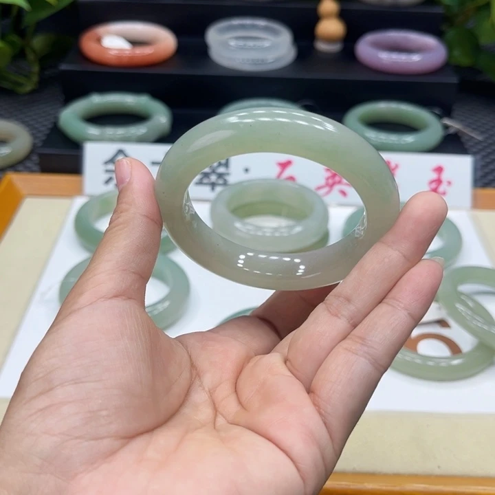 石英质玉手镯未镶嵌土****-