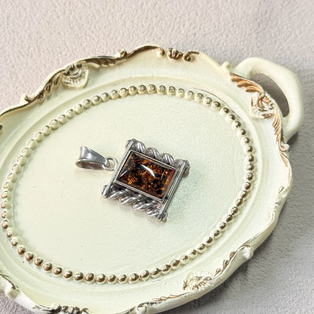 【六六中古】孤品复古琥珀吊坠ty0529