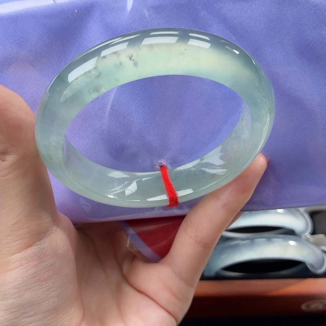 翡翠未镶嵌手镯晴刚