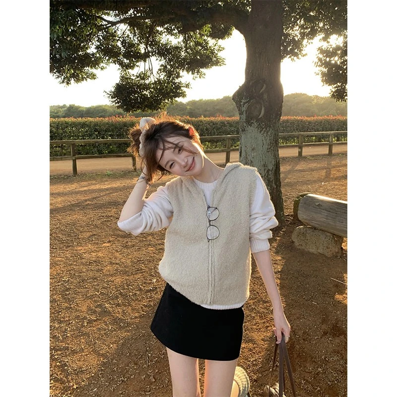 2025冬季韩系简约百搭连帽拉链百搭背心女显瘦无袖上衣半身裙套装