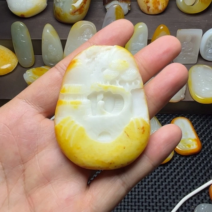 颈饰未镶嵌和田玉