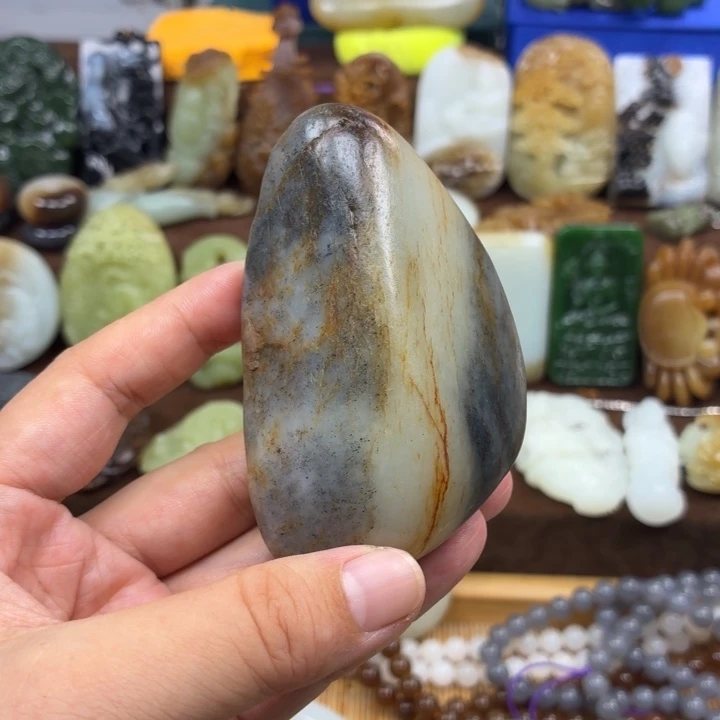 如***技颈饰未镶嵌和田玉