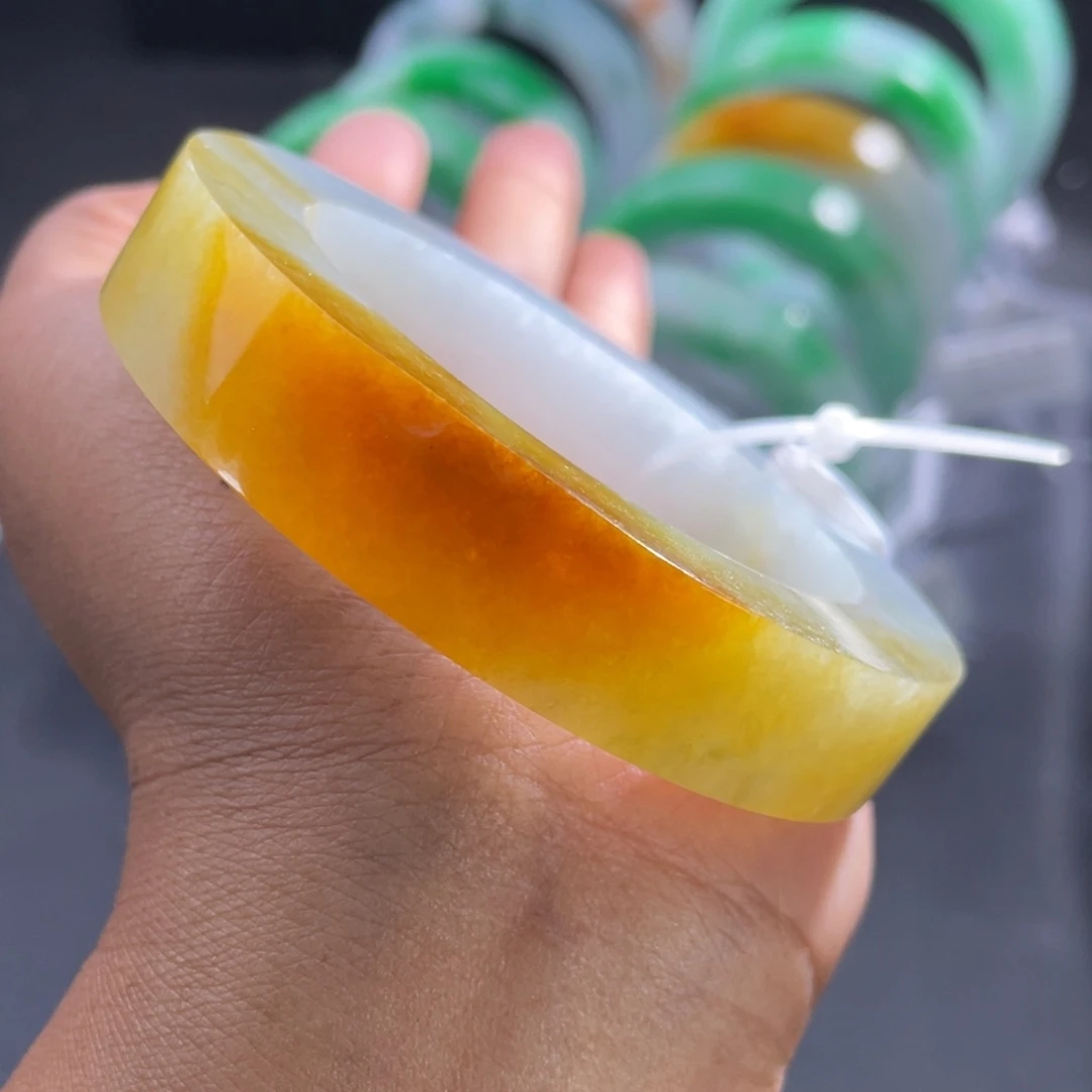 定制翡翠未镶嵌手镯