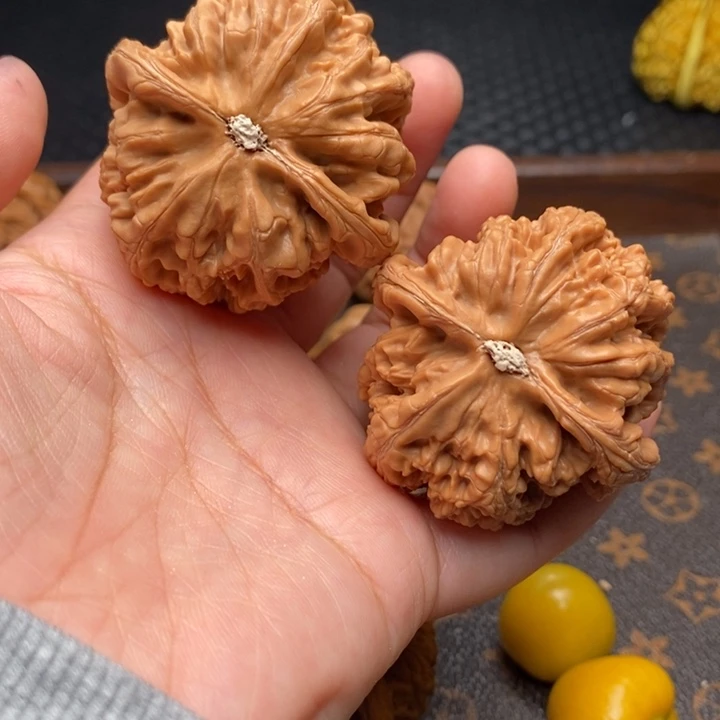 文玩核桃把件粗筋45尺