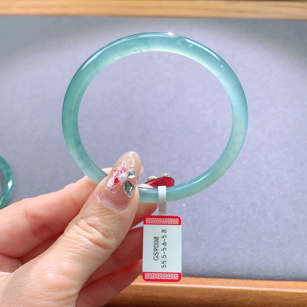 翡翠手镯未镶嵌天然翡翠手镯叮当镯