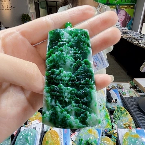 翡翠未镶嵌颈饰翡翠