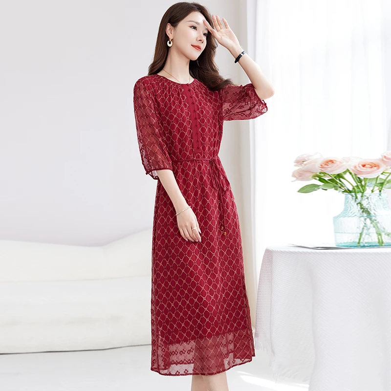 杭州新款真丝刺绣连衣裙女中长气质圆领优雅妈妈系带显瘦桑蚕丝裙