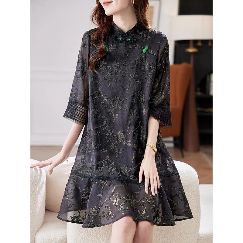 新中式国风七分袖亮丝提花连衣裙2025秋季气质优雅盘扣新中式短裙