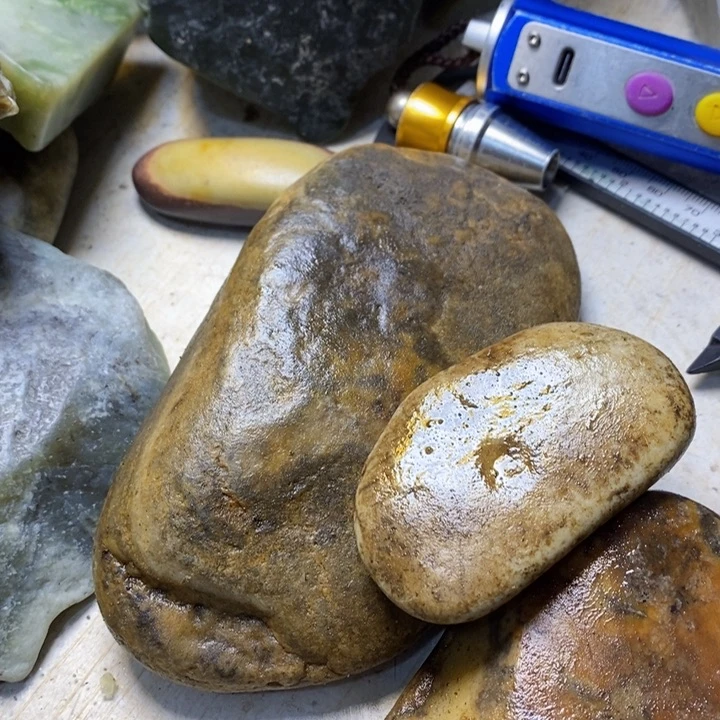 透闪石质玉珠宝半成品未镶嵌