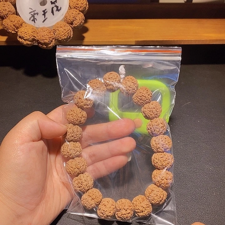 金刚菩提手串祁*华这样