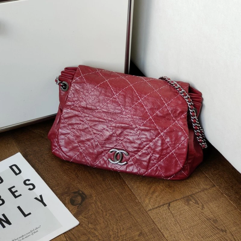 95新 Chanel/香奈儿 【24期】酒红色油蜡外缝线机场单肩包/51892