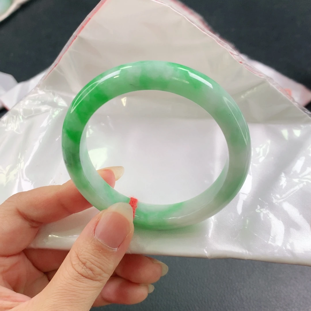 翡翠未镶嵌手镯03