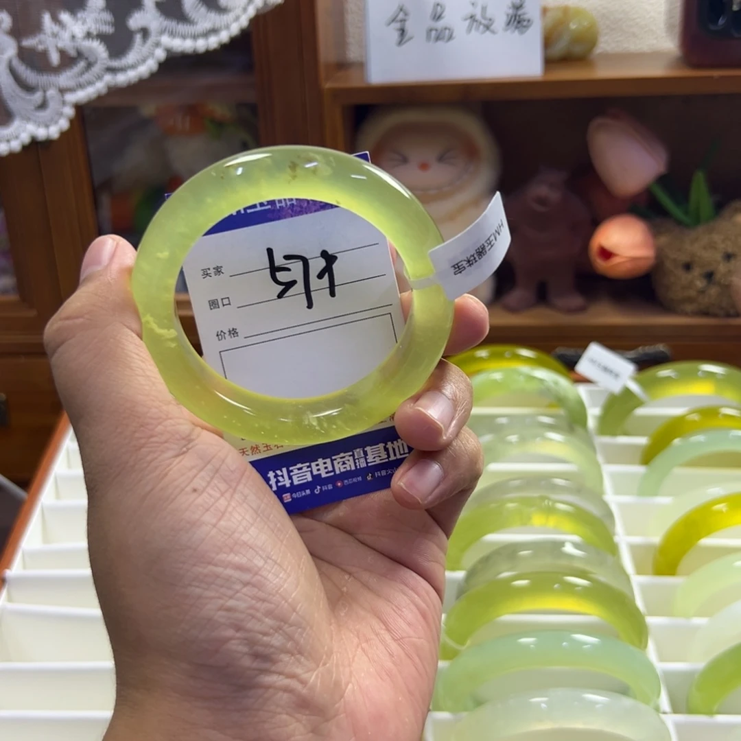 蛇纹石玉未镶嵌手镯55