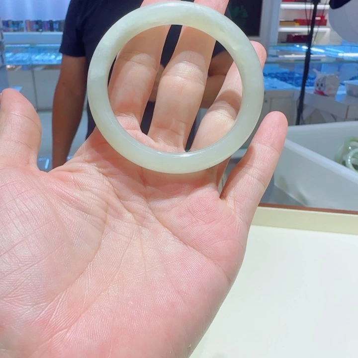 未镶嵌手镯和田玉31